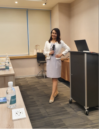 中英雙語主持司儀 吳宛芸Kathy Wu - 商業募資趨勢說明會 主持 中英雙語主持司儀 吳宛芸Kathy Wu - 商業募資趨勢說明會 主持