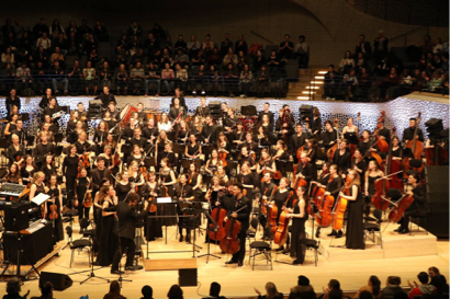 繆思音樂空間。張老師。  - 於易北音樂廳Elbphilharmonie 擔任首席演出
