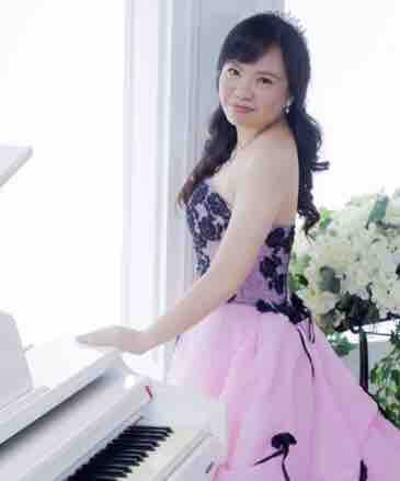 提供鋼琴和弦按法服務的專家王老師鋼琴家教