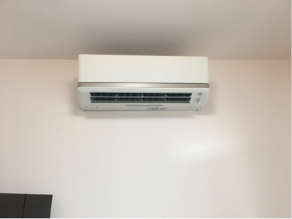 宜和冷氣 - 裝潢場木工師傅沒訂天花板前須先通知配冷氣管路