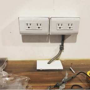 順新水電工程行 - 插座位移電纜線配置水平一直線