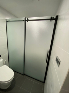 林鼎傑 - 淋浴拉門（滑門+防暴膜）