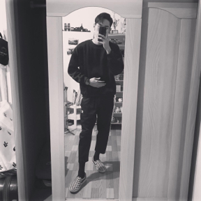 劉冠呈 - 聯絡資訊：Line calvinliu1107