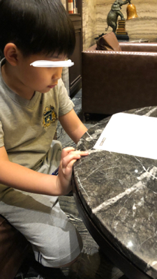 Speech-Language Pathologist Er - 當孩子遇到課業困難時，給孩子一點時間思考，不馬上給答案，可以促進孩子找方法
