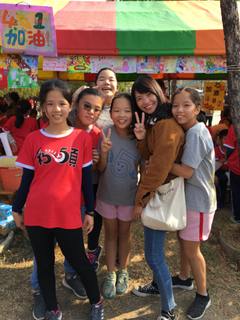 陳秋丹 - 安親生活照（參加孩子們運動會）