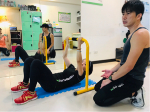 萬芳83體適能空間-明偉教練 - 雙槓訓練 萬芳83體適能空間-明偉教練 - 雙槓訓練