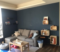 玩色工坊-室內外塗料 - 沙發背牆跳色