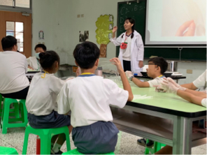 陳怡宇 - 營隊授課講師