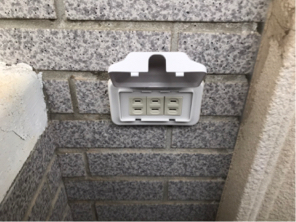 吳承睿 - 插座更換加裝防水罩