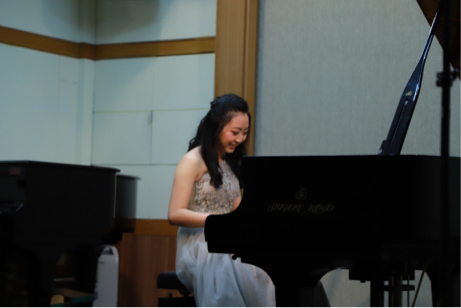 鋼琴主修亞臻老師 - 