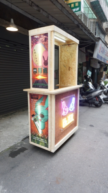 蛇麼柴工作室 - 餐車燈箱實體