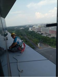 阿家水電個人工做室 - 巨大機械總部外牆電燈安裝