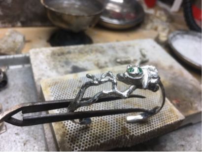 蔡少旗 - 「柴郡貓手環」
蠟雕翻銀+手工