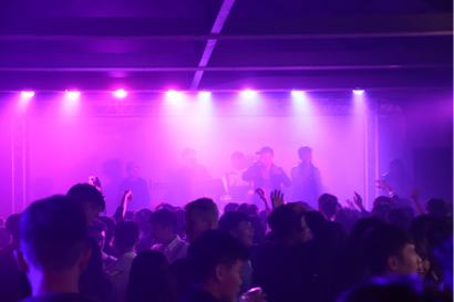 DJ Polar -   .
 DJ Polar -   .