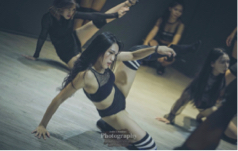 梁若喬 - 課堂側拍照