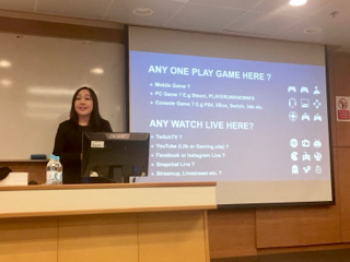 Tiki, Wong Yuen Yu - 在大專院校講課的時候