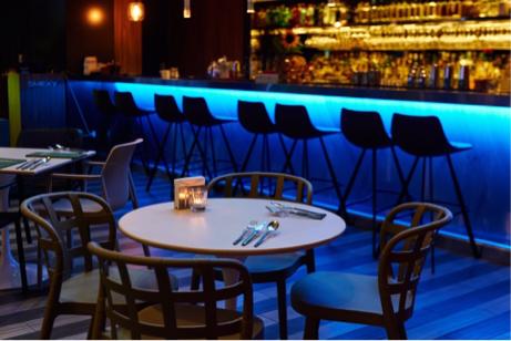 Yazmine 詹 - 空間拍攝