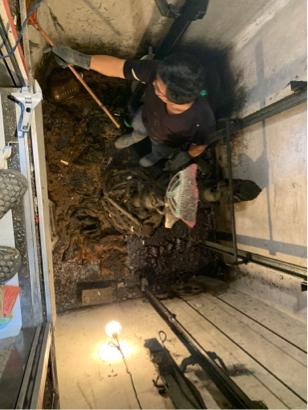 弘大企業社/施人弘 - 電梯漏水