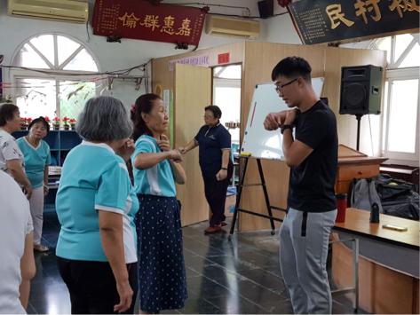 Liam - 社區銀髮族