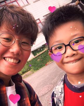 鄭惠慈 Peggy - 與家教學生合照（小四）