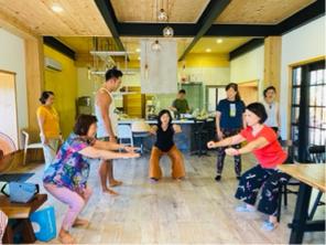 Raxson - 居家功能性訓練-深蹲社區團體課 Raxson - 居家功能性訓練-深蹲社區團體課