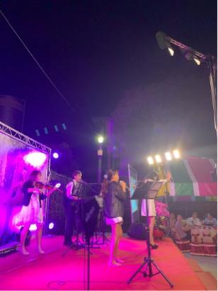 小卓 - 婚禮演出 - 三人組(鍵盤、小提琴、主持) 小卓 - 婚禮演出 - 三人組(鍵盤、小提琴、主持)