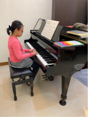 Lily 音樂老師 - 試用演奏琴教學