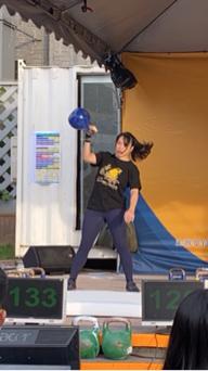 Alice 艾莉絲 獅獅 - 台南壺鈴比賽 右手抓舉12公斤分鐘62下