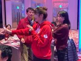 敲敲愛活動企劃團隊 - 尾牙主持dress code紅色輕便服裝