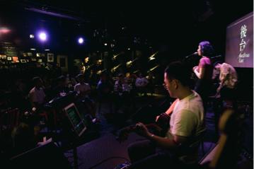 李軍吉他教師室 - 