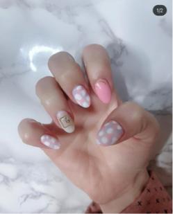 天茶館 - 幫客人做的美甲