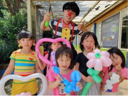 品晨魔幻表演家族 - 