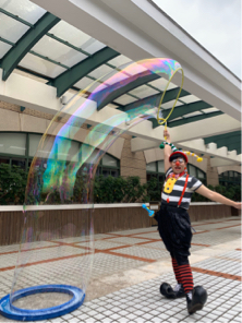 品晨魔幻表演家族 - 