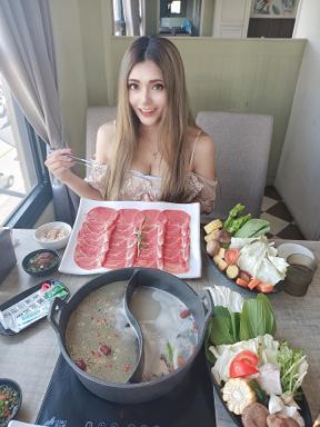 夢夢兒-Jocelyn - 肉多多火鍋吃到飽餐廳業配推廣+拍開箱小影片 夢夢兒-Jocelyn - 肉多多火鍋吃到飽餐廳業配推廣+拍開箱小影片