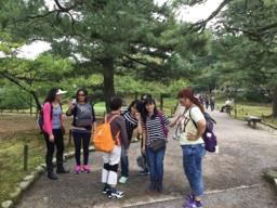 楊仟慧（丸子留學工作室） -  日本金澤兼六園-與學生們的現場見學
