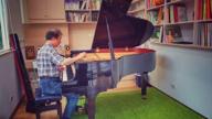 🎹專業鋼琴教學陳老師 - 土城工作室
平台鋼琴例行調音保養，培養學生彈出有質感的音色與耳朵。