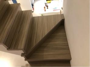 乙詩恩專業地板 - 樓梯踏立面施工
施工地點：新北蘆洲