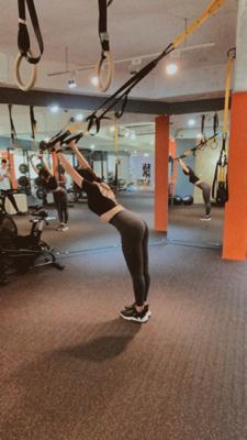 維達健身-Ziv 教練 - TRX伸展