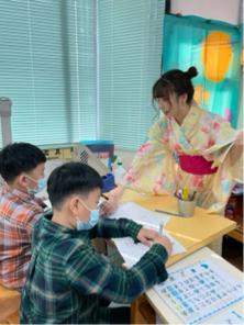 黃婷榆 - 兒童日語教學