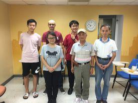 外籍英文家教 - 巨匠美語教學(板橋分校)-與學生合照