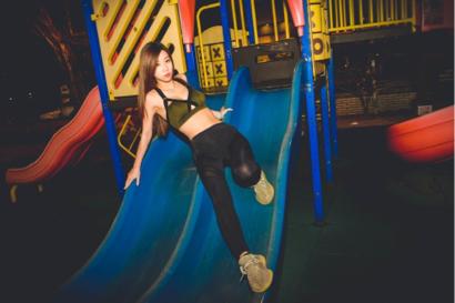 Sheng Wang - S’dare運動內衣商攝