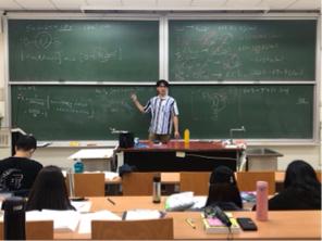 陳鴻宇 - 課堂實體教學