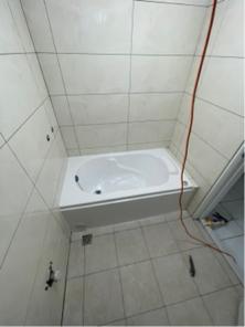 洪呈昇 - 廁所翻修後