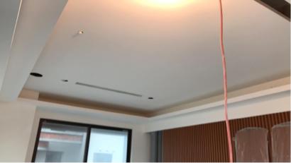 Jun油漆個人工作室 - 施工後
這場很多眉眉角角其實不怎麼好做，
尤其是木作釘的造型，
還蠻考驗技術的～
整間全室一般水泥漆，
局部牆面裂痕釘洞補土。
#歡迎詢問關於油漆各種疑問
#工作地點：桃園慈文路