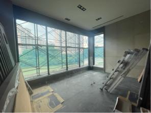 聰銘鐵工有限公司 - 裝潢場 鐵框中間裝玻璃