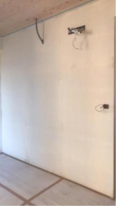 Jun油漆個人工作室 - 施工前
這場很多眉眉角角其實不怎麼好做，
尤其是木作釘的造型，
還蠻考驗技術的～
整間全室一般水泥漆，
局部牆面裂痕釘洞補土。
#歡迎詢問關於油漆各種疑問
#工作地點：桃園慈文路