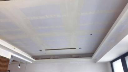 Jun油漆個人工作室 - 施工前
這場很多眉眉角角其實不怎麼好做，
尤其是木作釘的造型，
還蠻考驗技術的～
整間全室一般水泥漆，
局部牆面裂痕釘洞補土。
#歡迎詢問關於油漆各種疑問
#工作地點：桃園慈文路