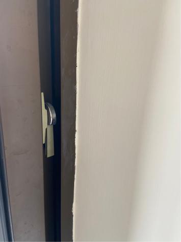 安倫清潔 - 窗框除漆完成