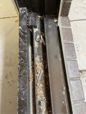 安倫清潔 - 窗框清潔2-前