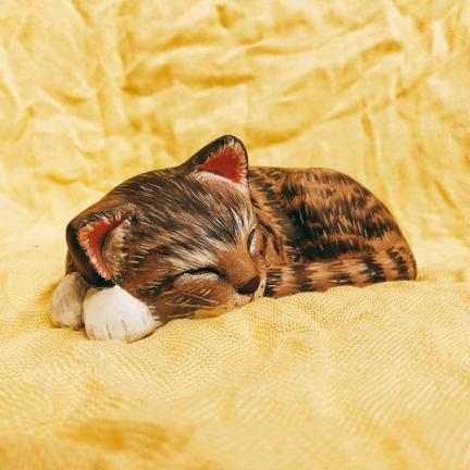 曾詩晴 - 商業攝影&mdash;手刻手繪木雕貓